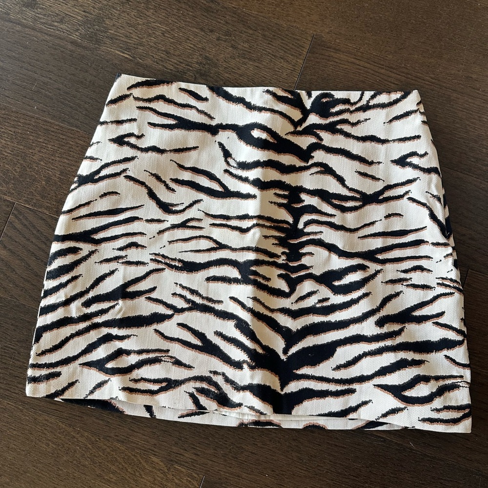 H&M Black and White Animal Print Mini Skirt